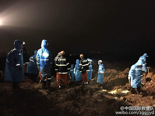 Present All-in-one Cap Lamps to Shenzhen Landslide Devastated Areas