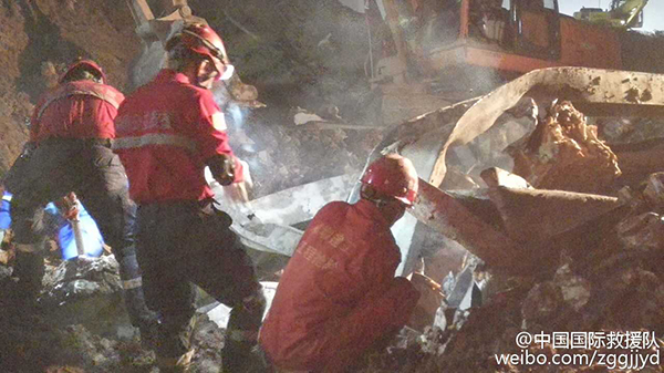 Present All-in-one Cap Lamps to Shenzhen Landslide Devastated Areas